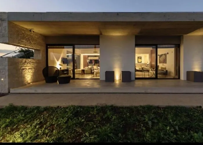 Cultraros Acm Villa